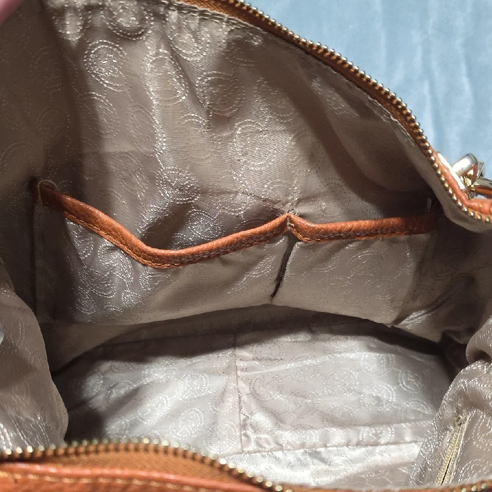 Michael Kors Orange Leather Shoulder Bag with Coin Pouch - Picture 3 of 5